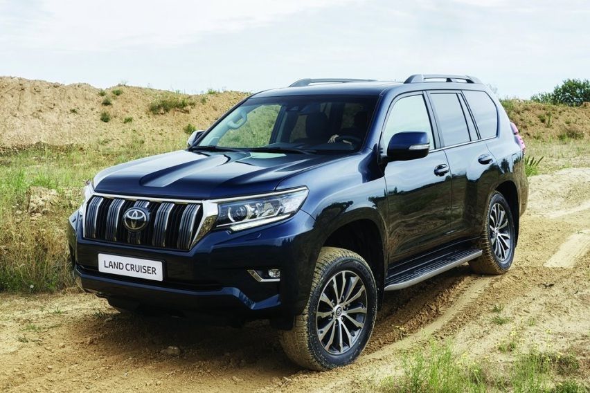 Toyota-Land_Cruiser-2018-1024-02