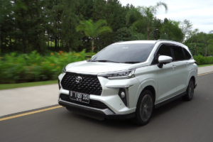 Resmi! Toyota Veloz Hybrid Bakal Meluncur Tahun 2024